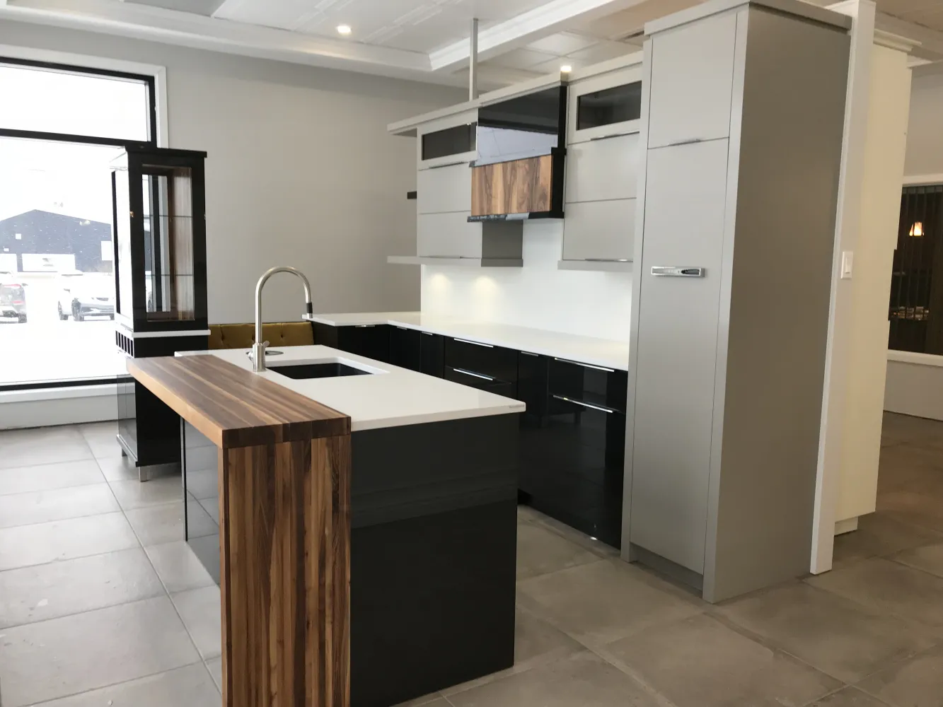 Brilliant White Technistone bordplade – reference 3