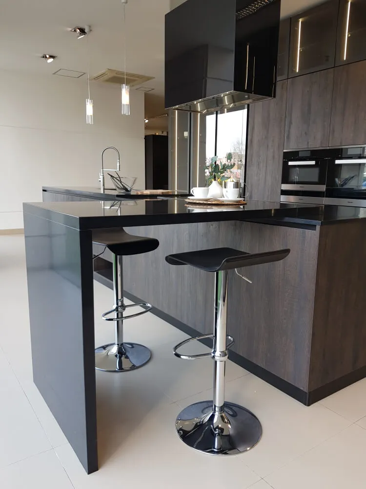 Gobi Black Technistone bordplade – reference 4