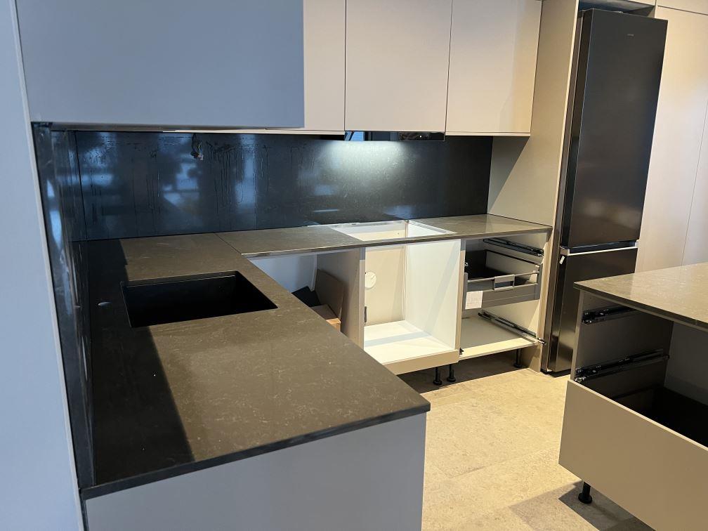 Noble Pietra Grey referens 3