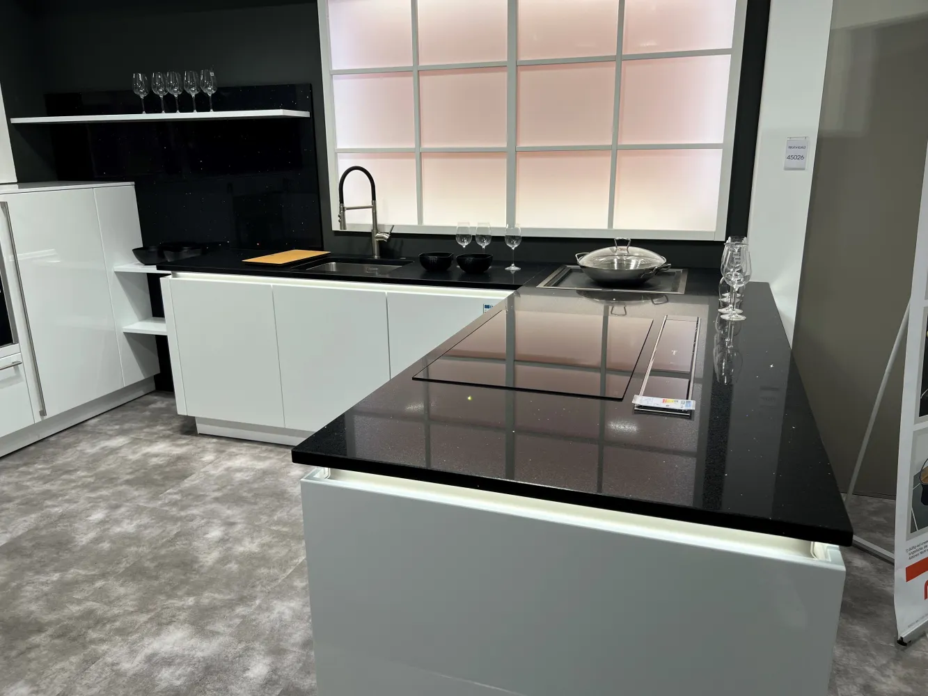 Starlight Black Technistone bordplade – reference 3